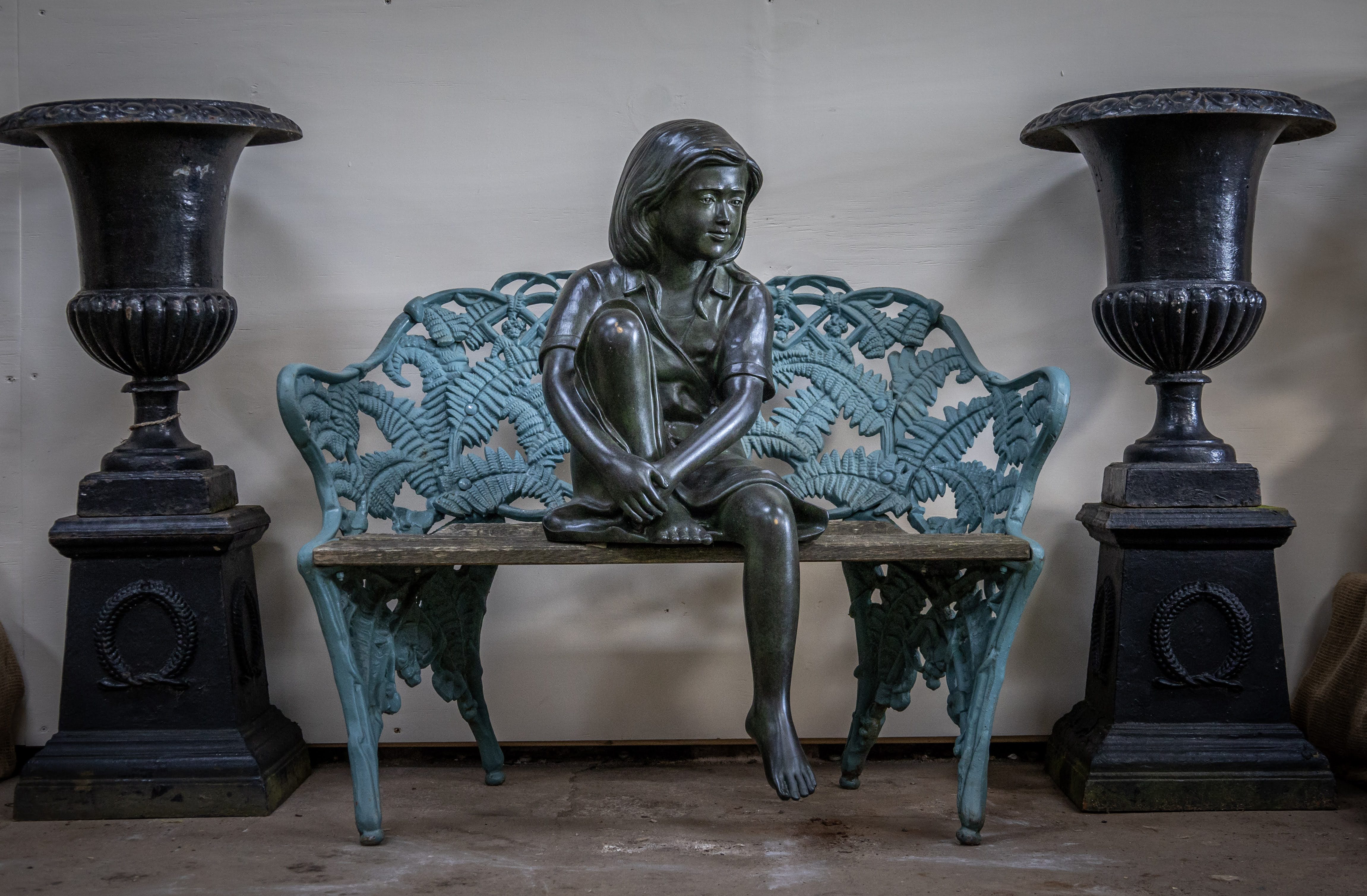 Heavy Bronze Little Girl in Sitting Position (Can Sit on Steps)