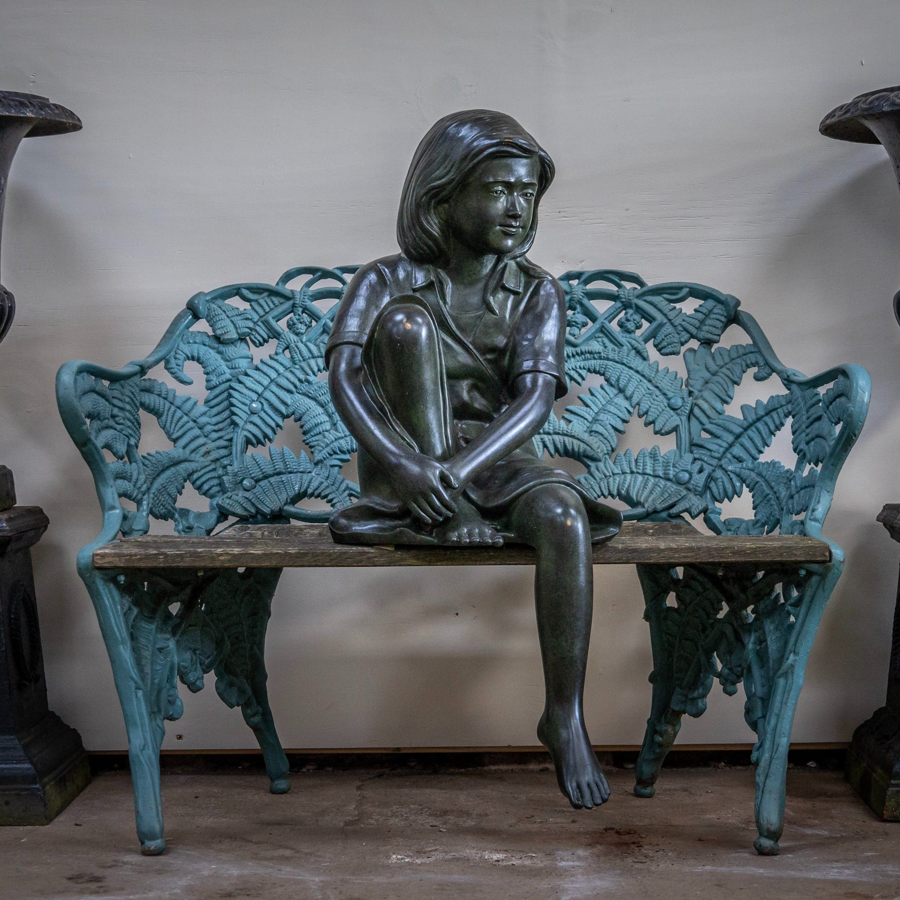 Heavy Bronze Little Girl in Sitting Position (Can Sit on Steps)