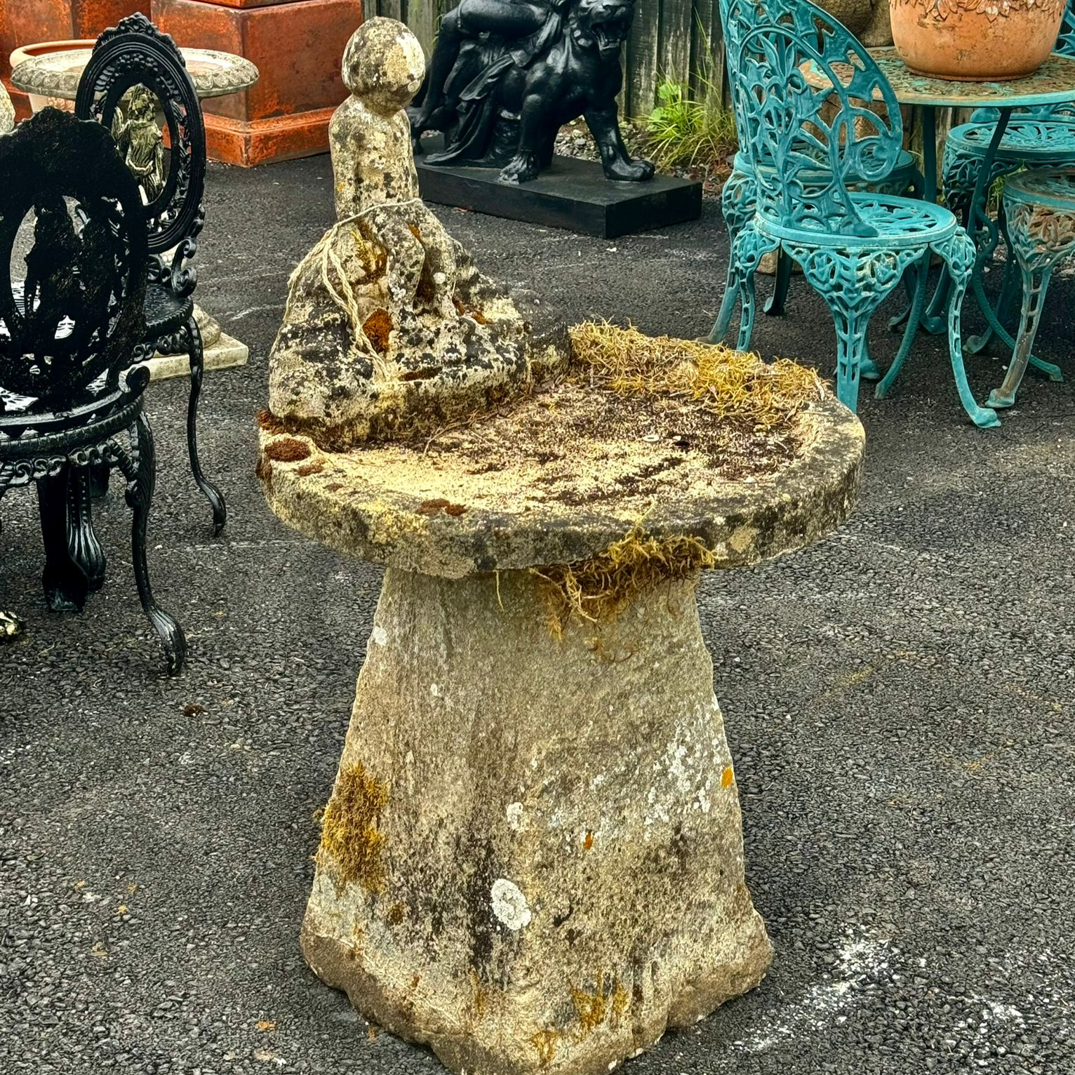 Victorian stone bird bath / feeder stone