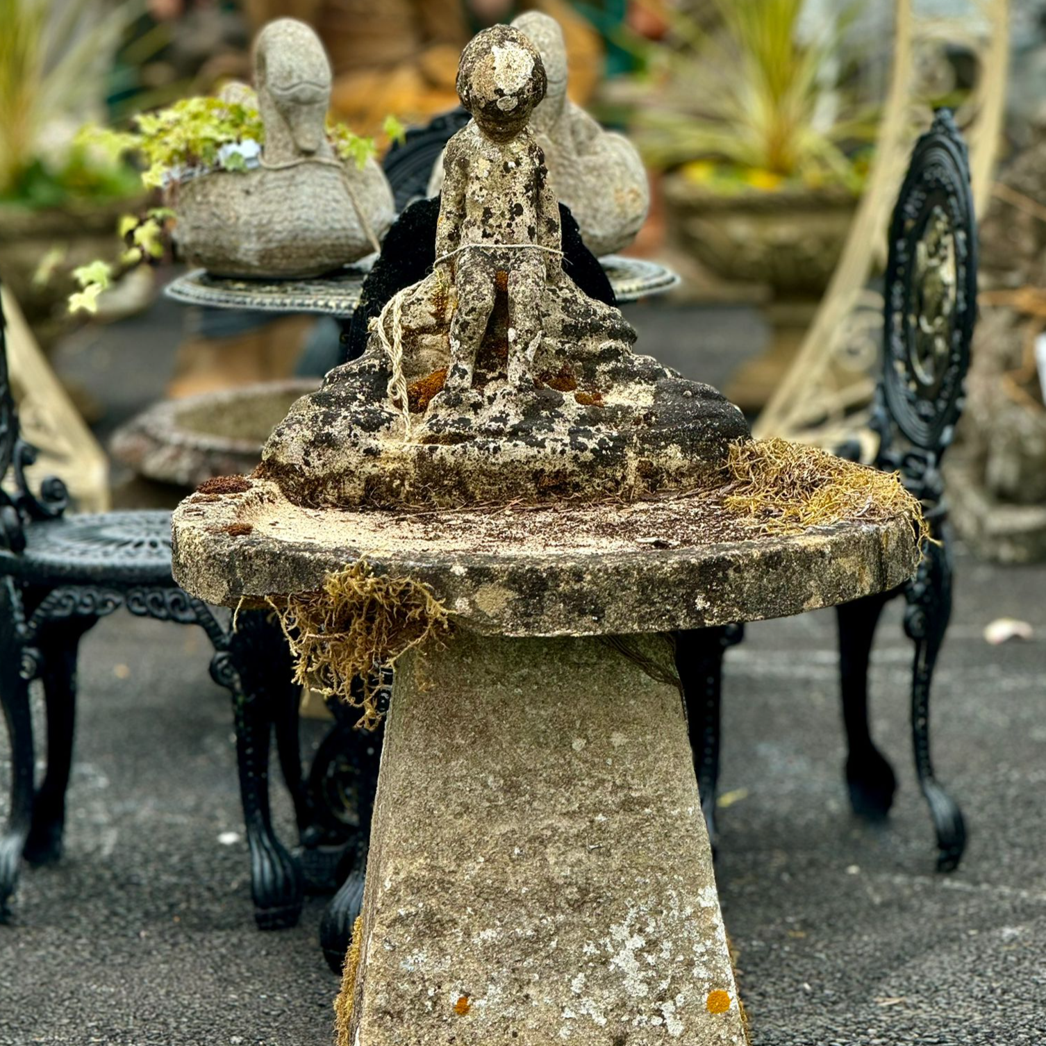 Victorian stone bird bath / feeder stone