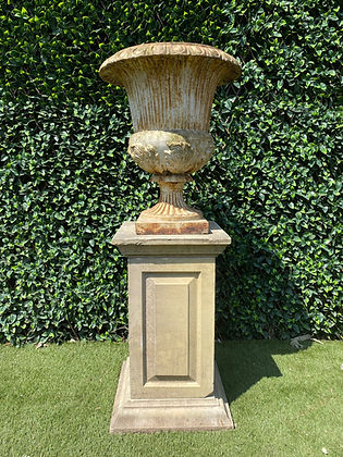 Andrew Handyside Urn